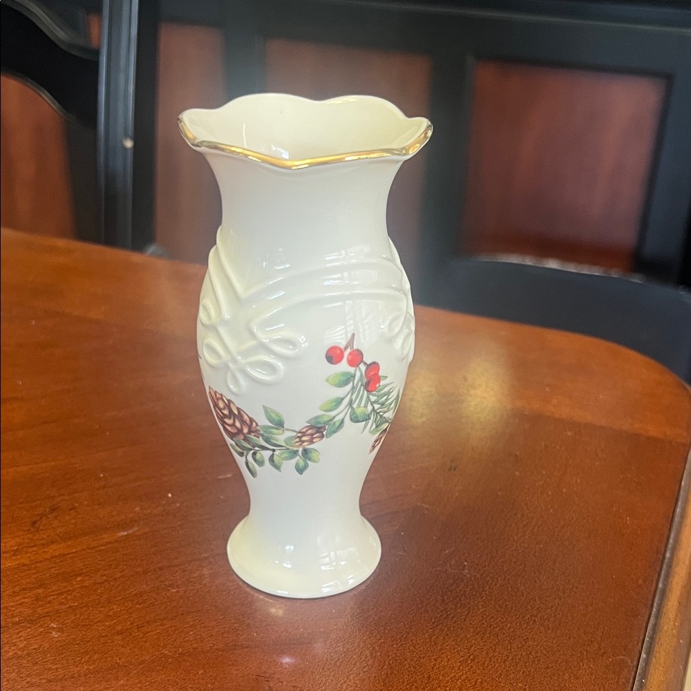 Lenox Cream Vase with Gold Trim and Floral Design